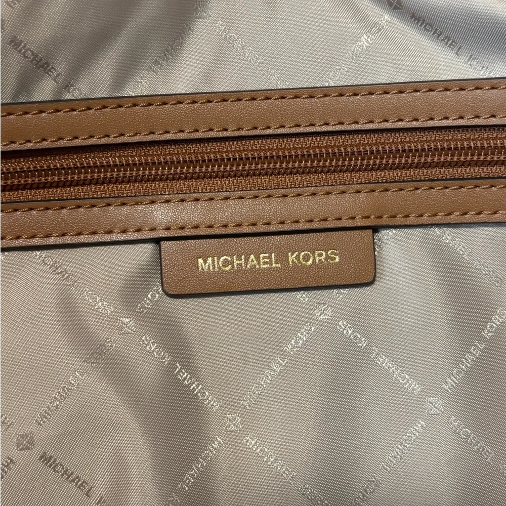 Michael Kors Georgia Large Nylon Tote Bag - Picture 14 of 16